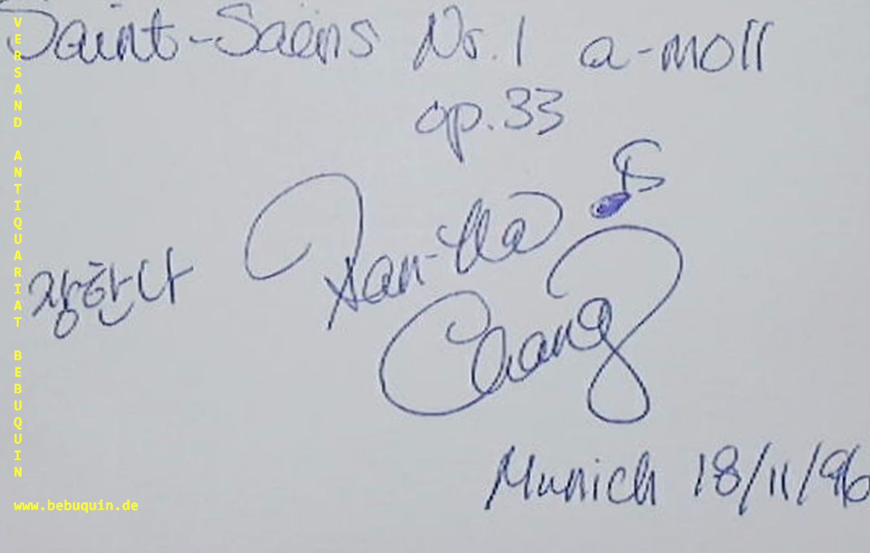 CHANG, Han - Na (Cellistin): - eigenhndig signierte und datierte Autogrammkarte: Saint-Saens Nr. 1.